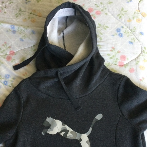 RARELY PUMA VINTAGE Women’s Hoodie Sweater - Picture 9 of 13